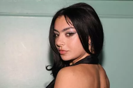 Charli XCX OnlyFans Leaked Free Thumbnail Picture - #lLYE94Ynco