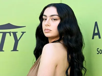 Charli XCX OnlyFans Leaked Free Thumbnail Picture - #oS2XlcRoW3