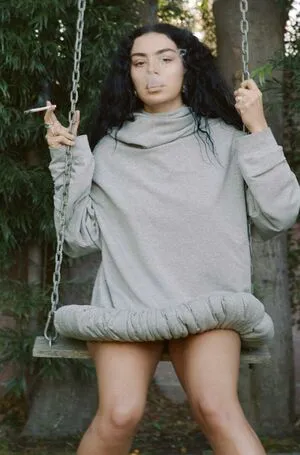 Charli XCX OnlyFans Leaked Free Thumbnail Picture - #oUOhws2AZ0