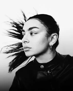 Charli XCX OnlyFans Leaked Free Thumbnail Picture - #t9x3XWBVuA