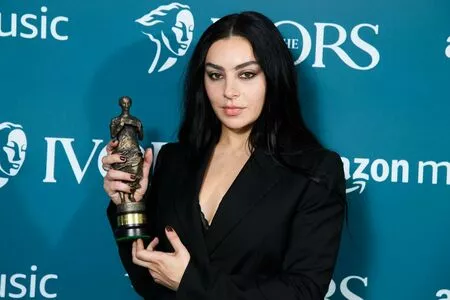 Charli XCX OnlyFans Leaked Free Thumbnail Picture - #vziLHA5lGi