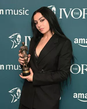 Charli XCX OnlyFans Leaked Free Thumbnail Picture - #wl5EAqzshN