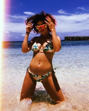 Charli XCX OnlyFans Leaked Free Thumbnail Picture - #xZtFWKwlWY