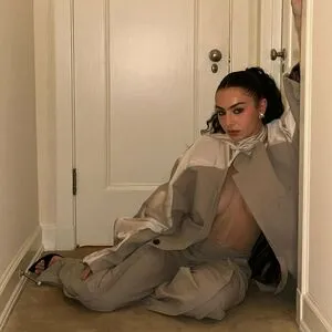 Charli XCX OnlyFans Leaked Free Thumbnail Picture - #yhdcna2z2L