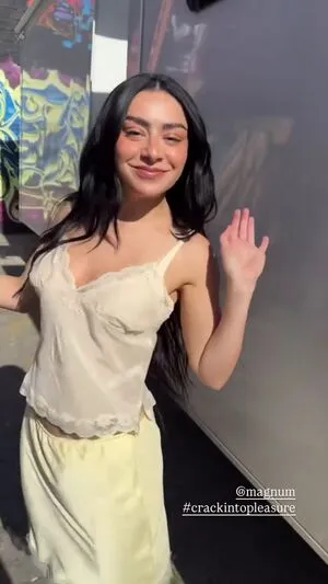 Charli XCX OnlyFans Leaked Free Thumbnail Picture - #yuaZjon1D5