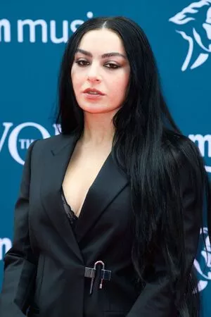 Charli XCX OnlyFans Leaked Free Thumbnail Picture - #zKs3gvqzCK