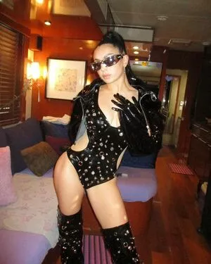 Charli XCX OnlyFans Leaked Free Thumbnail Picture - #zQ9qSTkgxF