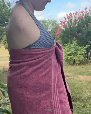 Charliiieyrae OnlyFans Leaked Free Thumbnail Picture - #MWwZ614HYE