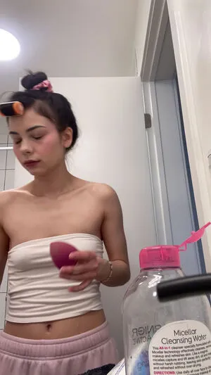 Charlize OnlyFans Leaked Free Thumbnail Picture - #EaELziMI90
