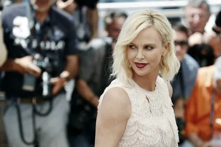 Charlize Theron OnlyFans Leaked Free Thumbnail Picture - #EfelalFTXf