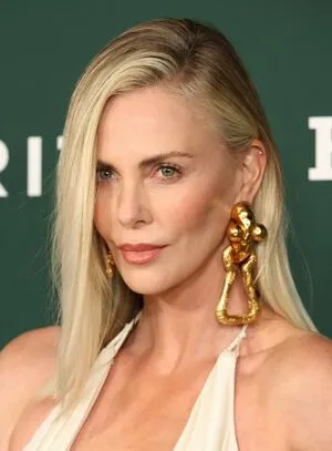 Charlize Theron OnlyFans Leaked Free Thumbnail Picture - #mxEsTyG6Ro