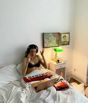 Charlotte Cardin OnlyFans Leaked Free Thumbnail Picture - #2L0UTf3iD8