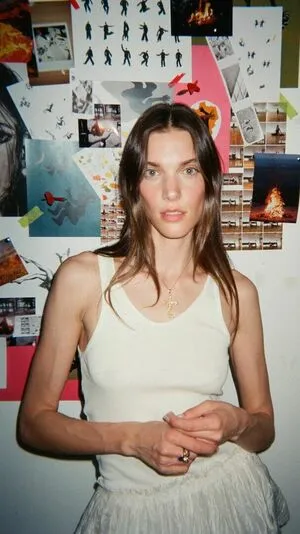 Charlotte Cardin OnlyFans Leaked Free Thumbnail Picture - #8sANCh0CxH