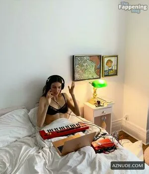 Charlotte Cardin OnlyFans Leaked Free Thumbnail Picture - #kgsmJlULj5