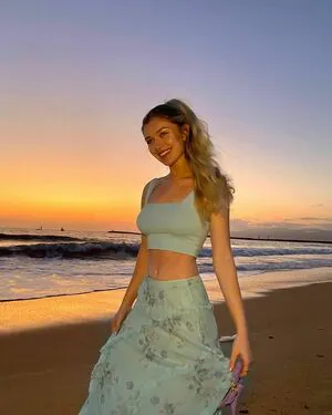 Charlotte Elise OnlyFans Leaked Free Thumbnail Picture - #4DooACu64u
