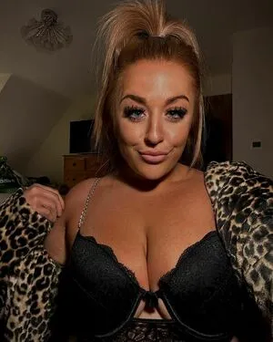 Charlotte Irvine OnlyFans Leaked Free Thumbnail Picture - #TjoFGta8MY