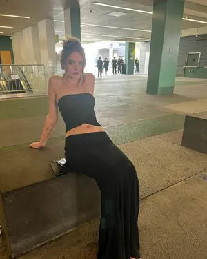 Charlotte Lawrence OnlyFans Leaked Free Thumbnail Picture - #08RI79rfla