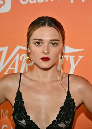 Charlotte Lawrence OnlyFans Leaked Free Thumbnail Picture - #0t88V5BND5