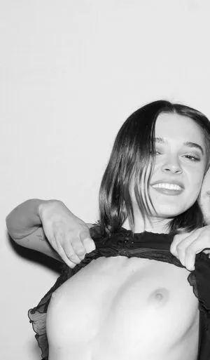 Charlotte Lawrence OnlyFans Leaked Free Thumbnail Picture - #3WmXmrsrn3