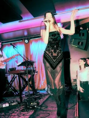 Charlotte Lawrence OnlyFans Leaked Free Thumbnail Picture - #5CJXvBOtIg