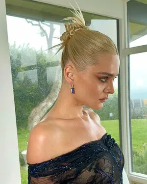 Charlotte Lawrence OnlyFans Leaked Free Thumbnail Picture - #6CvCyb14X6