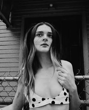 Charlotte Lawrence OnlyFans Leaked Free Thumbnail Picture - #Gc1wp5Nz0l