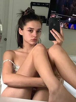 Charlotte Lawrence OnlyFans Leaked Free Thumbnail Picture - #HXmsvnjKb9