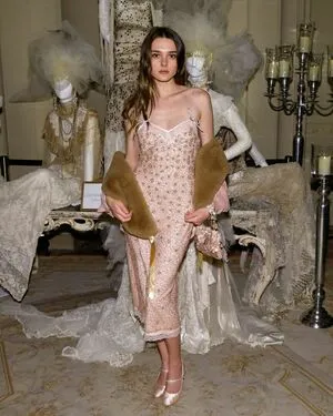 Charlotte Lawrence OnlyFans Leaked Free Thumbnail Picture - #I3SkNebW6B