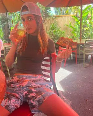 Charlotte Lawrence OnlyFans Leaked Free Thumbnail Picture - #I4KCoFsA2F