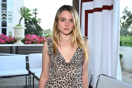 Charlotte Lawrence OnlyFans Leaked Free Thumbnail Picture - #jNEcDJBMU9