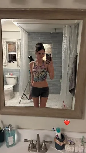 Charlotte Lawrence OnlyFans Leaked Free Thumbnail Picture - #jV7B9wo9AJ