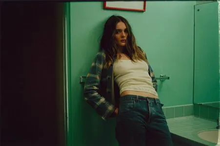 Charlotte Lawrence OnlyFans Leaked Free Thumbnail Picture - #pa1kmgnIGr