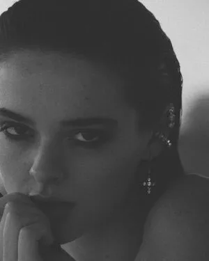 Charlotte Lawrence OnlyFans Leaked Free Thumbnail Picture - #sp04Gp4e0j