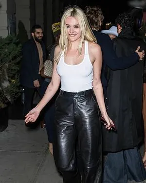 Charlotte Lawrence OnlyFans Leaked Free Thumbnail Picture - #vCvSal5kP4