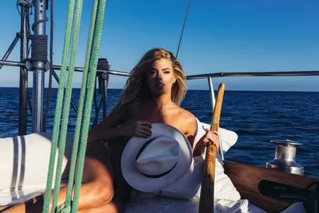 Charlotte McKinney OnlyFans Leaked Free Thumbnail Picture - #E1o7LufL72