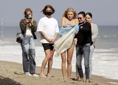 Charlotte McKinney OnlyFans Leaked Free Thumbnail Picture - #FZ1gDxqHXR