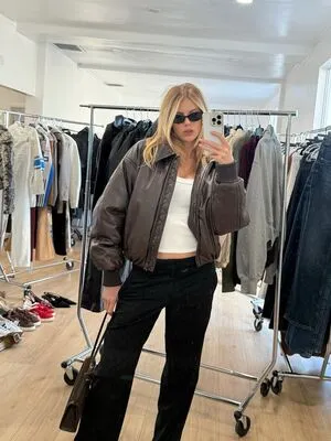 Charlotte McKinney OnlyFans Leaked Free Thumbnail Picture - #PbU0tUY3EO