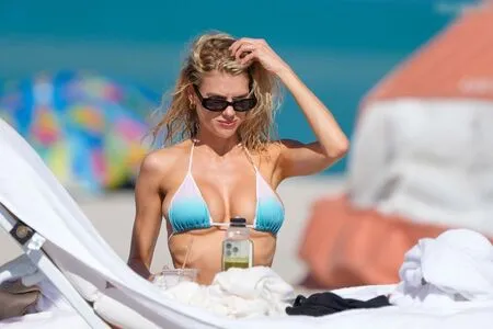 Charlotte McKinney OnlyFans Leaked Free Thumbnail Picture - #gfArpVNSyl