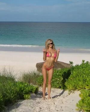 Charlotte McKinney OnlyFans Leaked Free Thumbnail Picture - #qcGBHG95aS