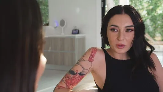 Charlotte Sins OnlyFans Leaked Free Thumbnail Picture - #U8gh5AizrM