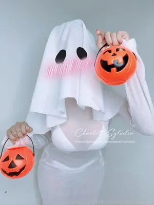 Charlotte Sylvicrot OnlyFans Leaked Free Thumbnail Picture - #yPUOkUvucc
