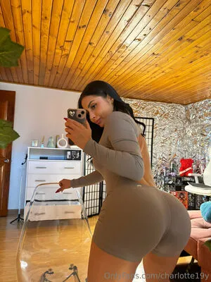 Charlotte19y OnlyFans Leaked Free Thumbnail Picture - #awvmVBZWey