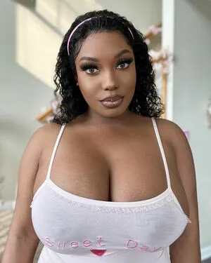 Chawanda Love OnlyFans Leaked Free Thumbnail Picture - #4qFgoxvaCQ