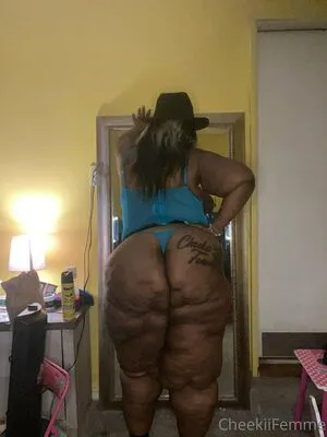 Cheekiifemme OnlyFans Leaked Free Thumbnail Picture - #FsahmO3CHp