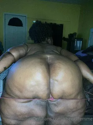 Cheekiifemme OnlyFans Leaked Free Thumbnail Picture - #YiKiLCwsMe