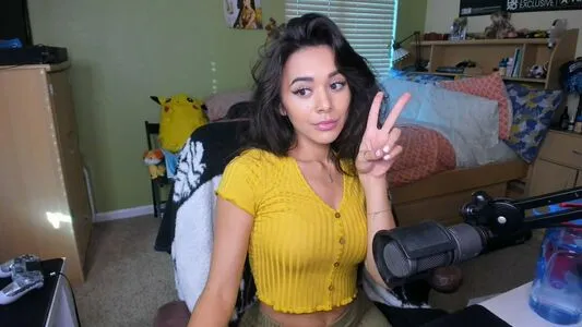 Chellchee OnlyFans Leaked Free Thumbnail Picture - #9FqWt8d9H8