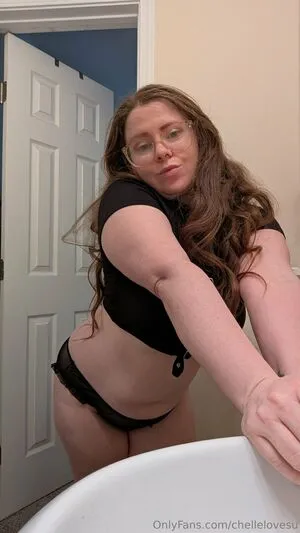 Chellelovesu OnlyFans Leaked Free Thumbnail Picture - #Of5TgK830e