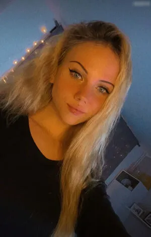 Chellie Love OnlyFans Leaked Free Thumbnail Picture - #MACztAk8b3
