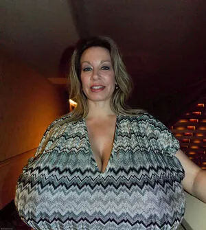Chelsea Charms OnlyFans Leaked Free Thumbnail Picture - #4W5lf1XuCv