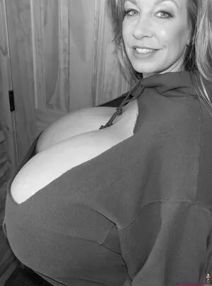 Chelsea Charms OnlyFans Leaked Free Thumbnail Picture - #AOEhVJJ0MG